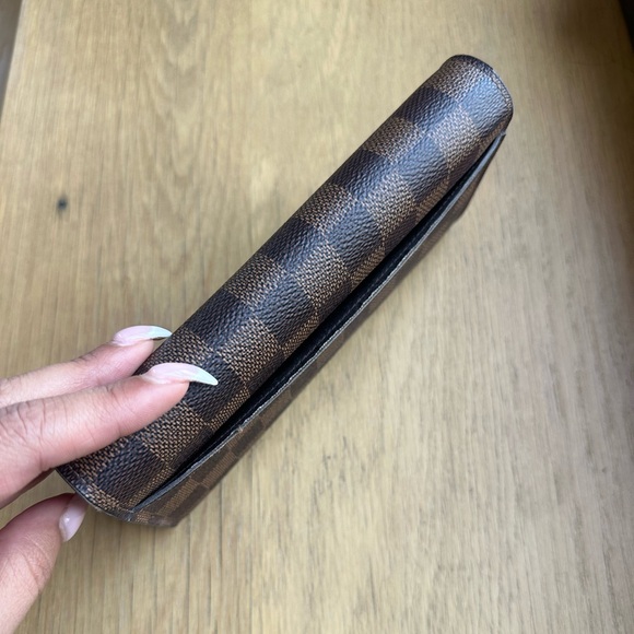 LOUIS VUITTON Sarah Wallet in Damier Ebene - Picture 9 of 9